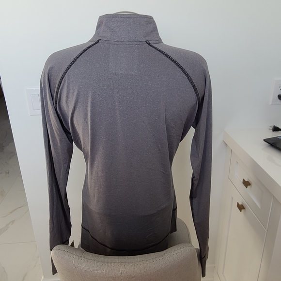 Long Sleeve T-shirt/ body fit - Picture 4 of 6